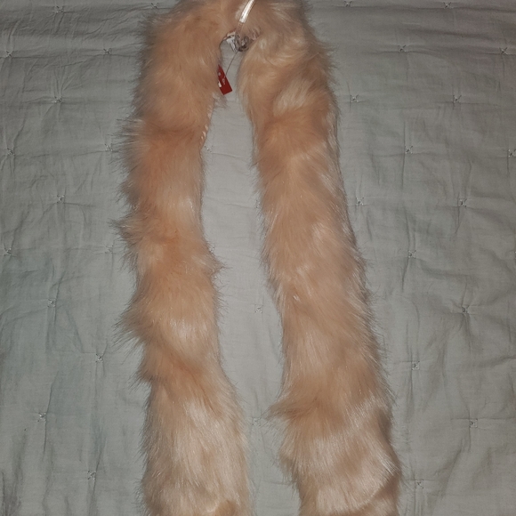 NWT Mossimo Supply Co Faux Fur Scarf, Peach - Picture 1 of 5
